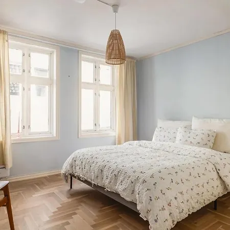 Apartmán Bright 2-room With Kitchen In *